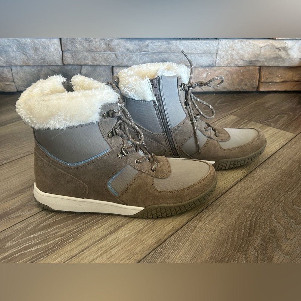 NIB Weatherproof Vintage Faux Fur Storm Winter Ankle Sneaker Boots - Picture 6 of 12